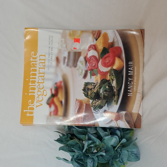 Vegitarian CookBook - Picture 1 of 4